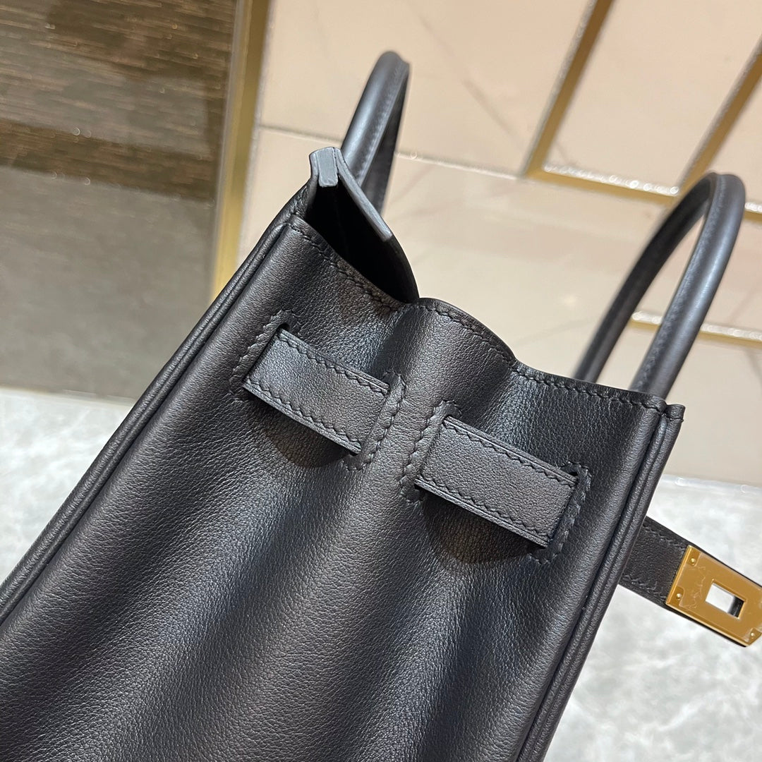 HM Birkin 30 cm, schwarzes Swift-Leder, goldene Beschläge