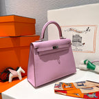 HM KELLY 25CM ROSA EPSOM-LEDER SILBERNE BESCHLÄGE