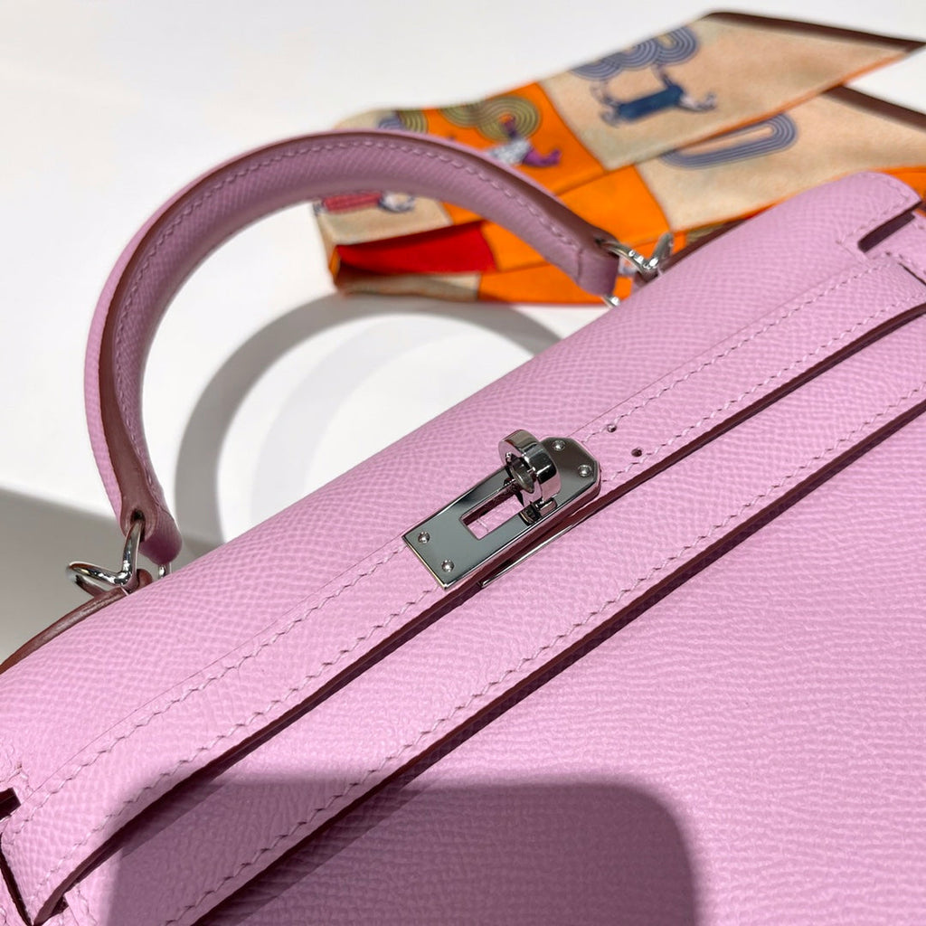 HM KELLY 25CM ROSA EPSOM-LEDER SILBERNE BESCHLÄGE