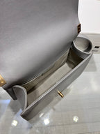 BOY BAG MEDIUM 25 GRAU CAVIAR GOLDENE HARDWARE