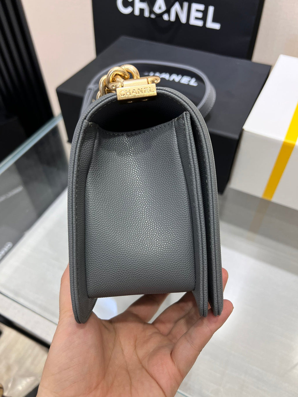 BOY BAG MEDIUM 25 DUNKELGRAU CAVIAR GOLDENE HARDWARE