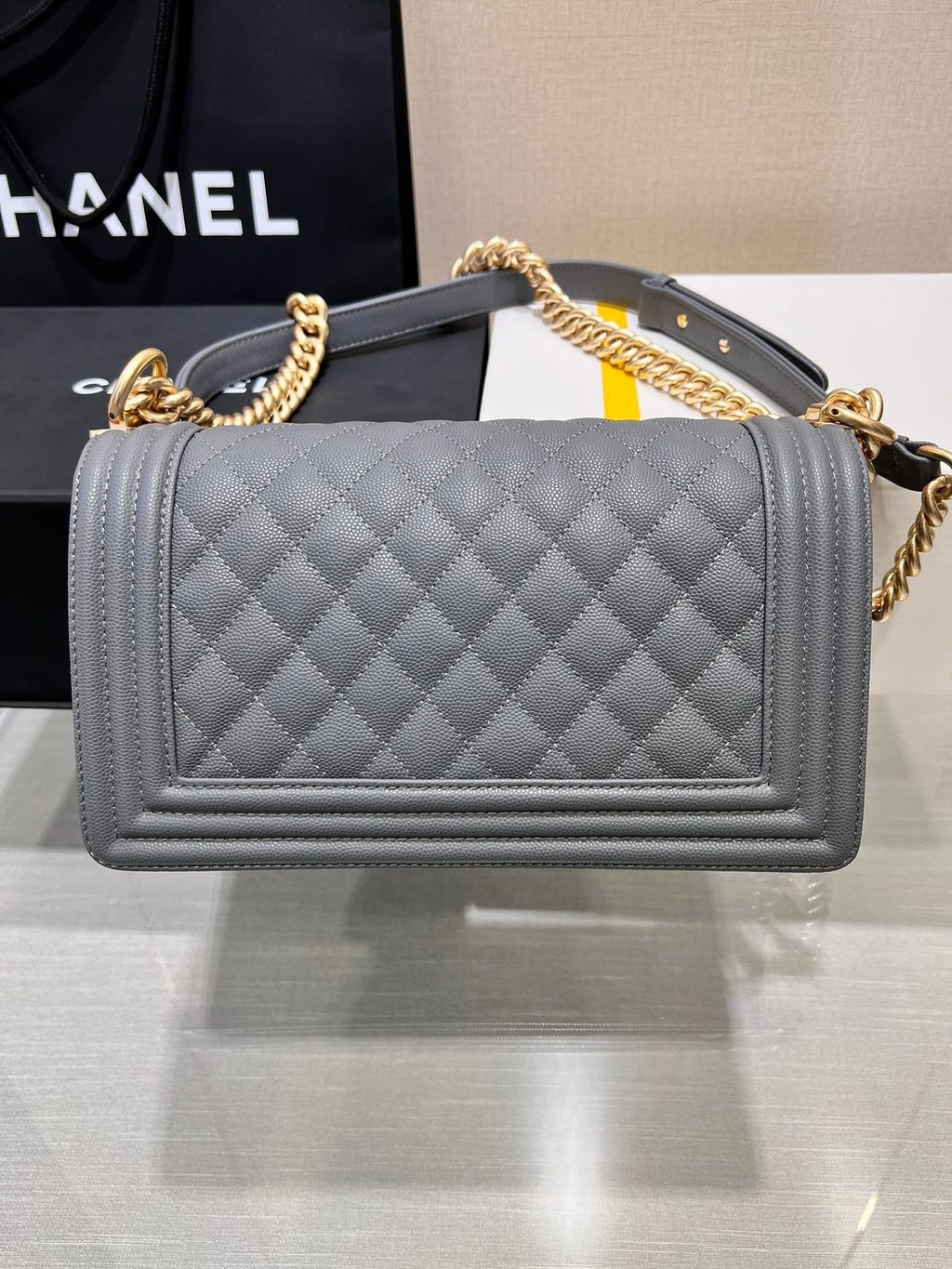 BOY BAG MEDIUM 25 DUNKELGRAU CAVIAR GOLDENE HARDWARE