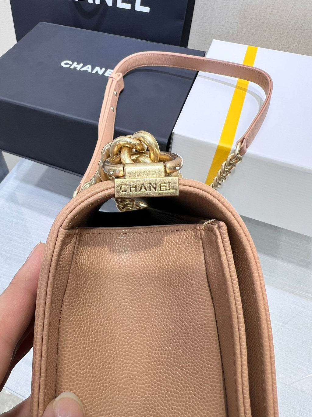 BOY BAG MEDIUM 25 BRAUN CAVIAR GOLDENE HARDWARE