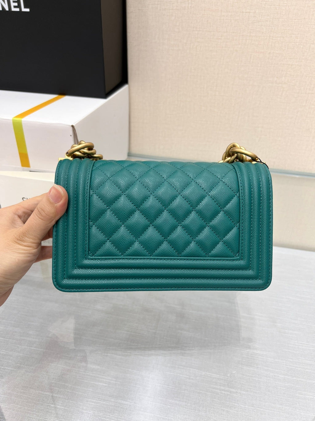 Jungentasche klein 20 Dunkelgrün Kaviar Gold Beschläge