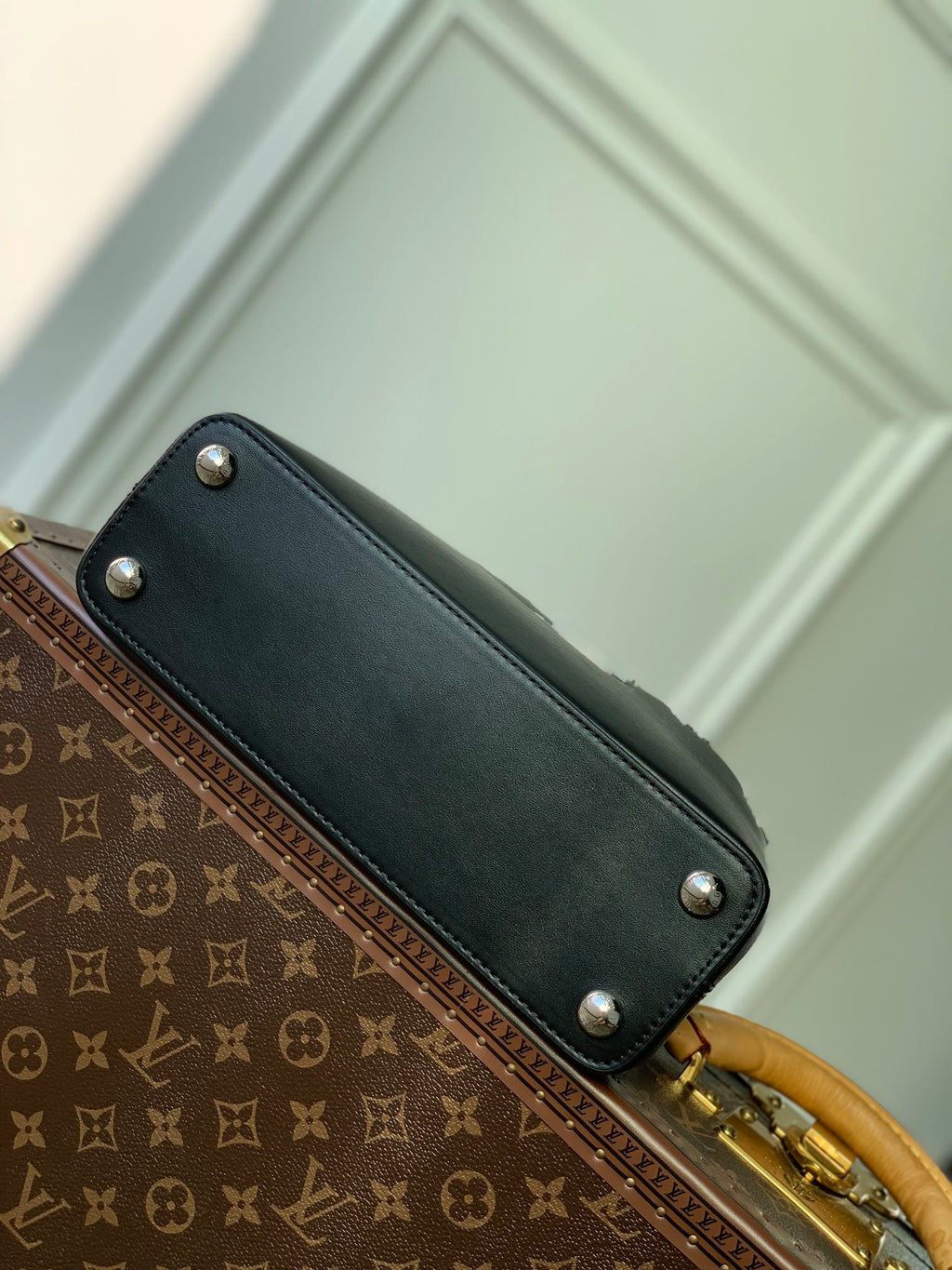 CAPUCINES BB 27 BLACK TAURILLON SILBERNE BESCHLÄGE