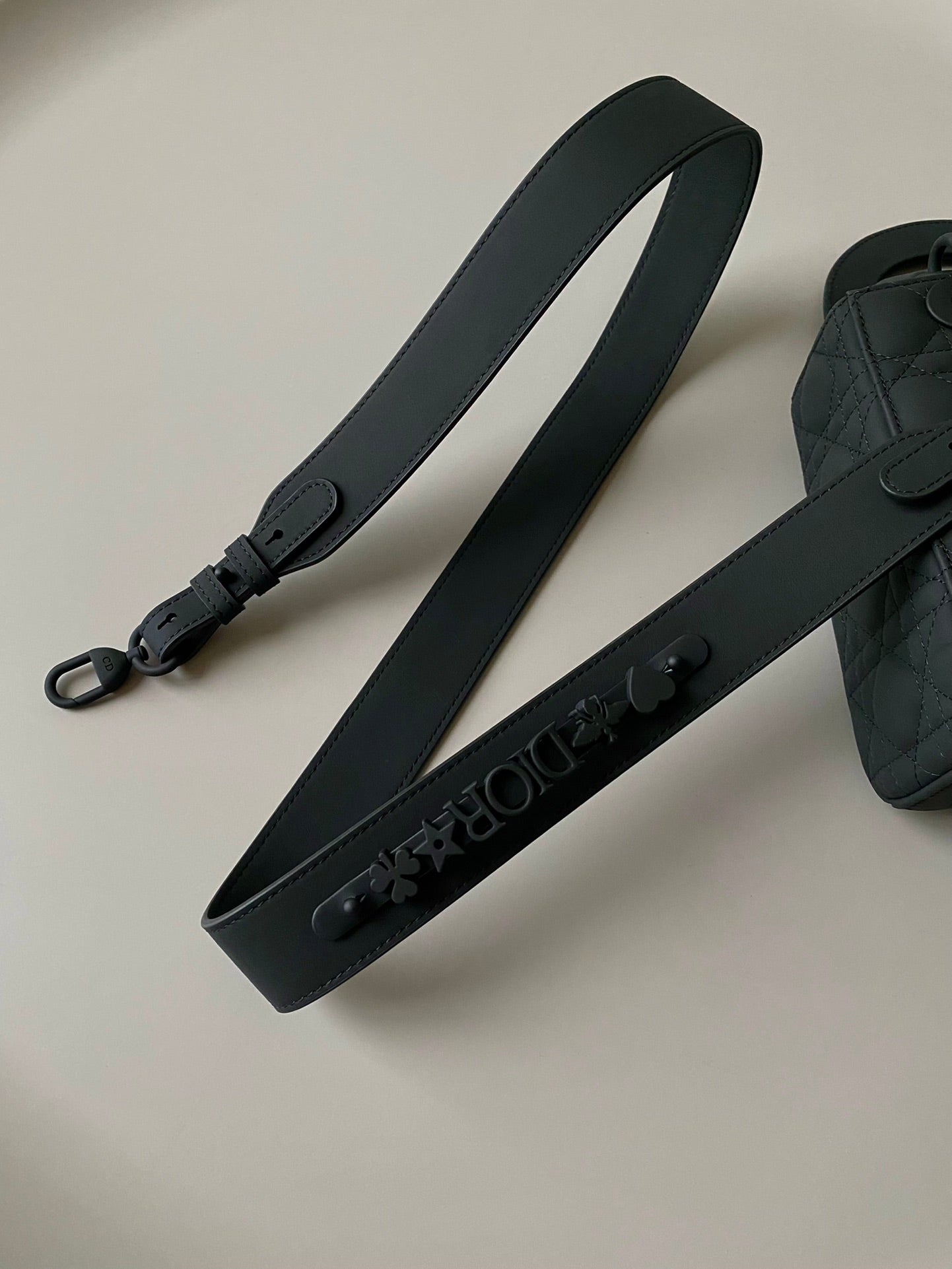 SMALL DADY 20 MY ABC ALL BLACK LAMBSHIN