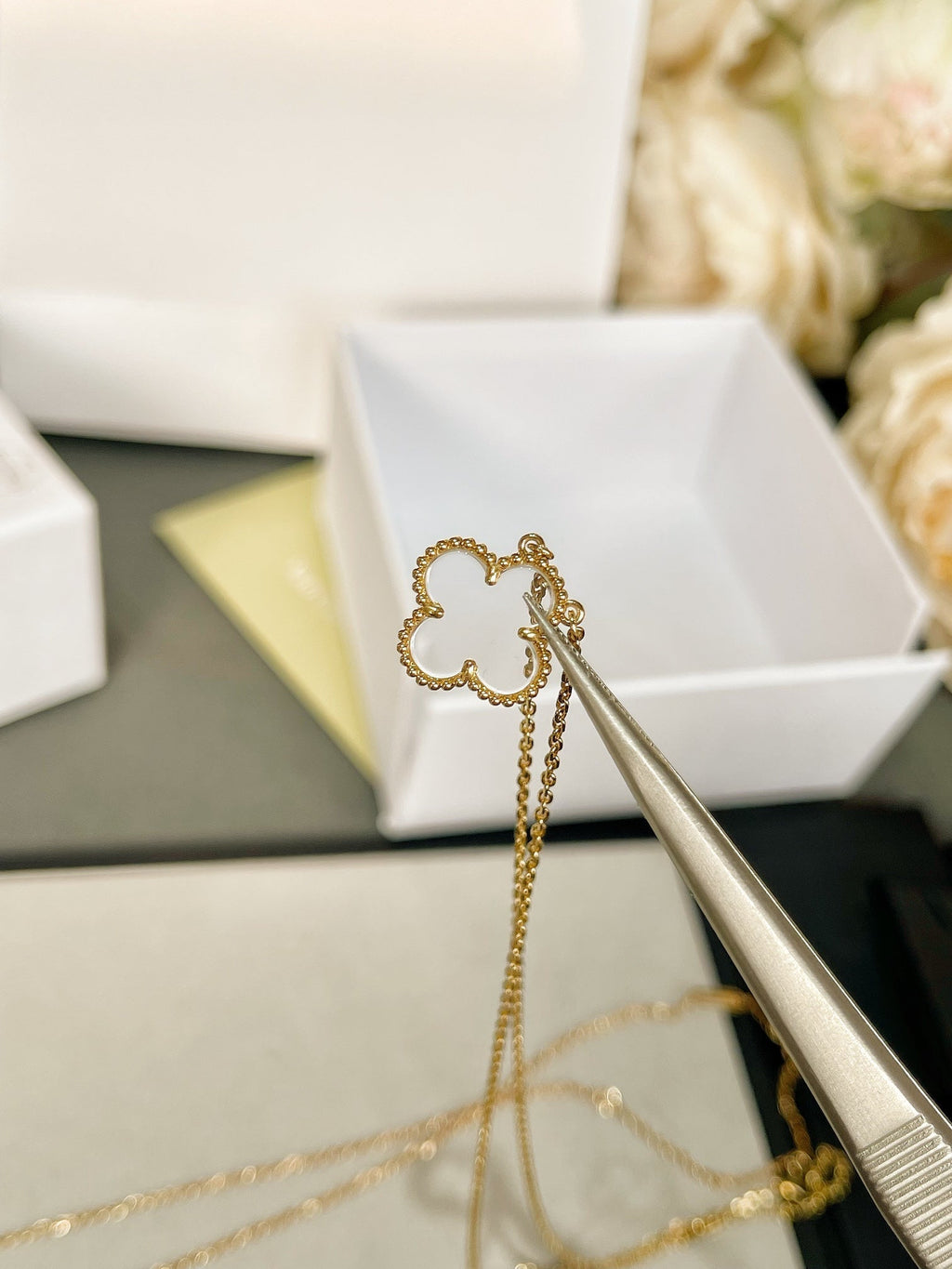 ¡®Jewelicorn¡¯CLOVER ROCK CRYSTAL ROSE GOLD NECKLACE