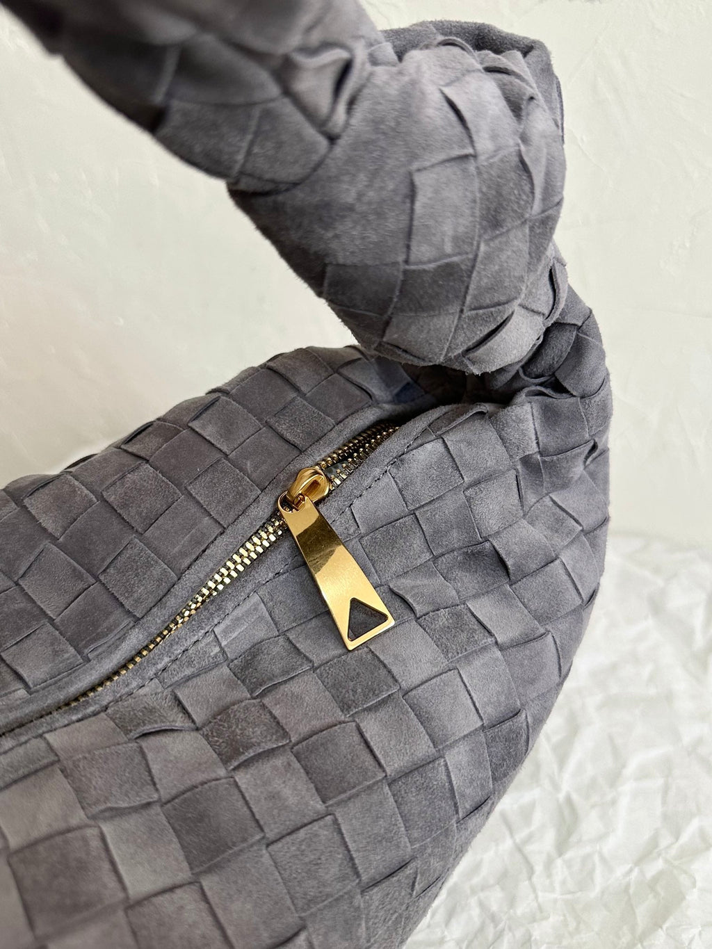 BV SMALL JODIE 48CM GRAUES WILDLEDER 