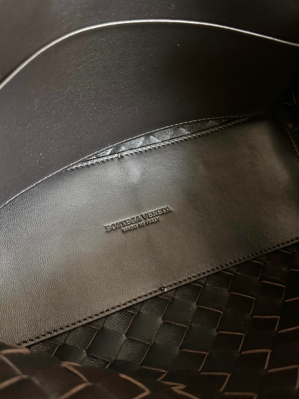 BV SMALL ANDIAMO 25CM SCHWARZES LAMMFELL