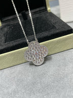 ¡®Jewelicorn¡¯CLOVER 25MM LARGE PENDANT DIAMOND PAVED SILVER NECKLACE
