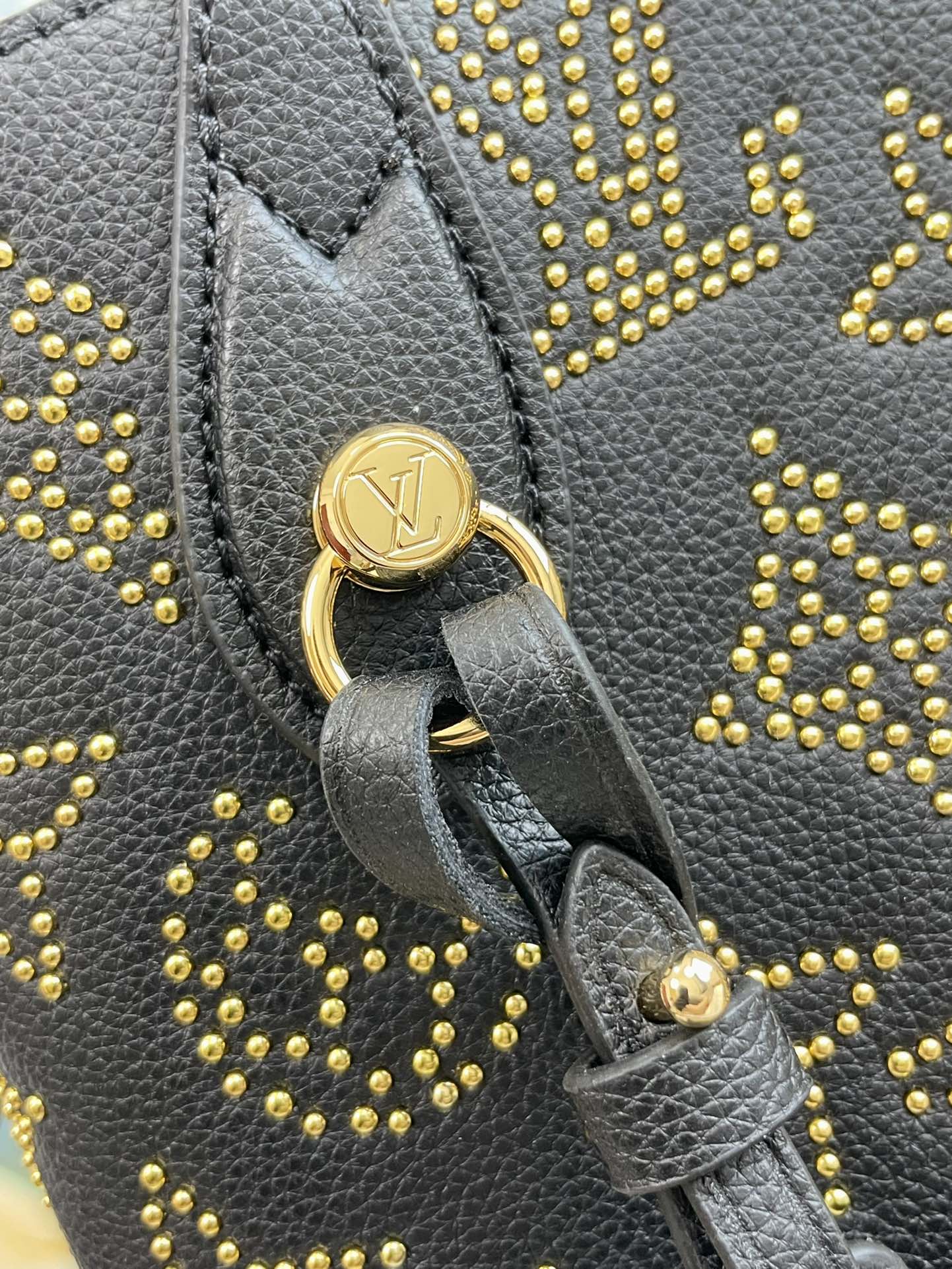 BLOSSOM MM 30 SCHWARZES MAHINA-KALBLEDER 