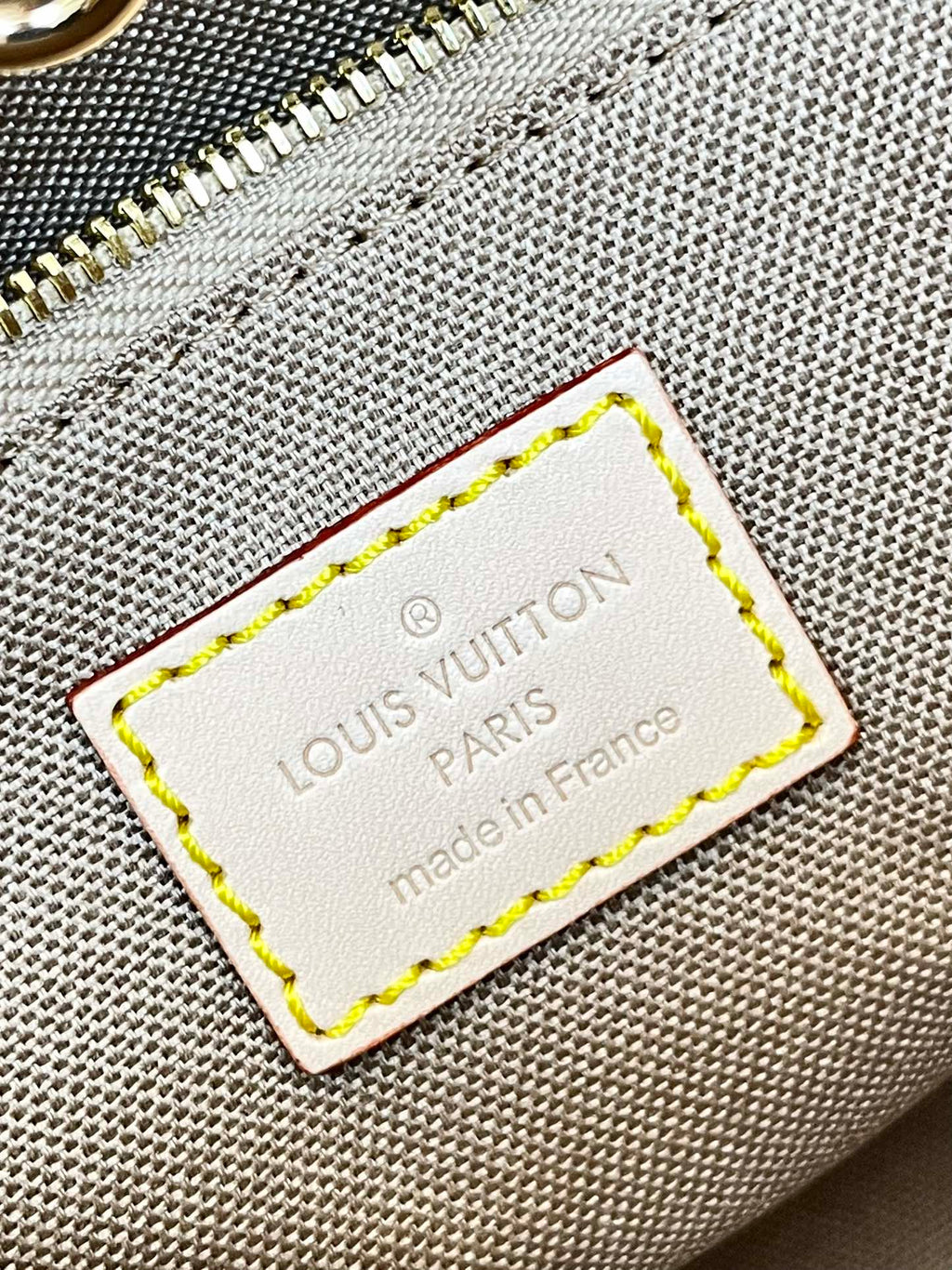 ONTHEGO 25 WEISS-BRAUN MONOGRAMM-LEINWAND 