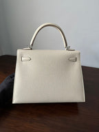 HM KELLY 25CM WEISSES EPSOM SILBERNE BESCHLÄGE