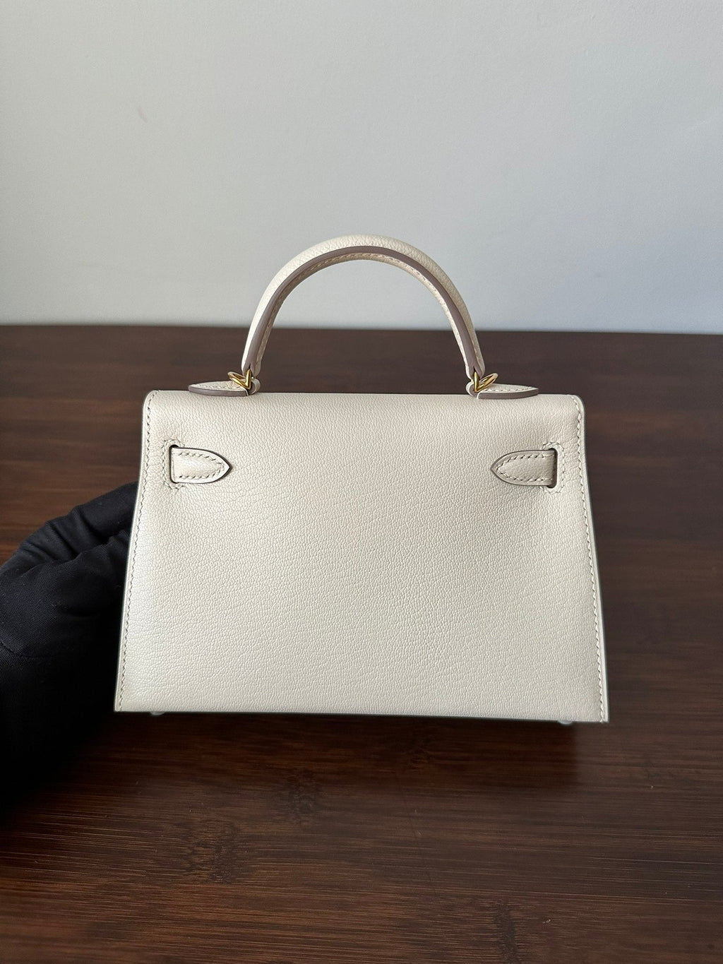 HM KELLY MINI 20 WEISS CHEVRE GOLDENE HARDWARE