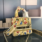 MEDIUM LADY D-LITE 24 GELB MEHRFARBIGE PAISLEY-STICKEREI 