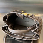 BV SMALL ANDIAMO 25CM SCHOKOLADENLAMMHAUT