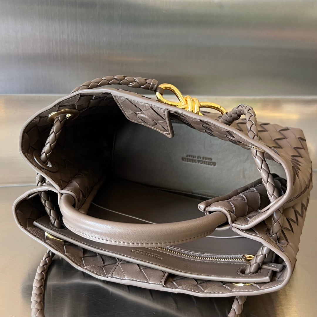 BV SMALL ANDIAMO 25CM SCHOKOLADENLAMMHAUT