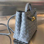 BV SMALL ANDIAMO 25CM DUNKELGRAUES LAMMFELL