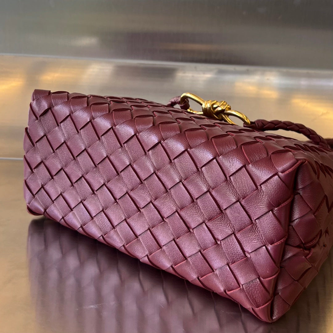 BV SMALL ANDIAMO 25CM DUNKELROTES LAMMFELL