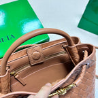 BV SMALL ANDIAMO 25CM GOLD LAMMFELL