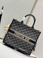 CD LARGE BOOK TOTE 42 BLUE OBLIQUE EMBROIDERY