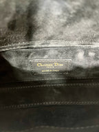 SMALL LADY D-JOY 22 BUTTERFLY STUD SCHWARZES LAMMFELL