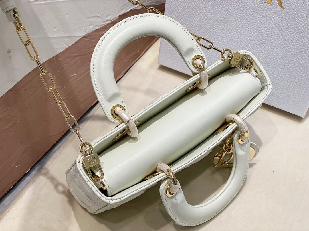 MICRO LADY D-JOY 16.5 WEISSES LAMMFELL