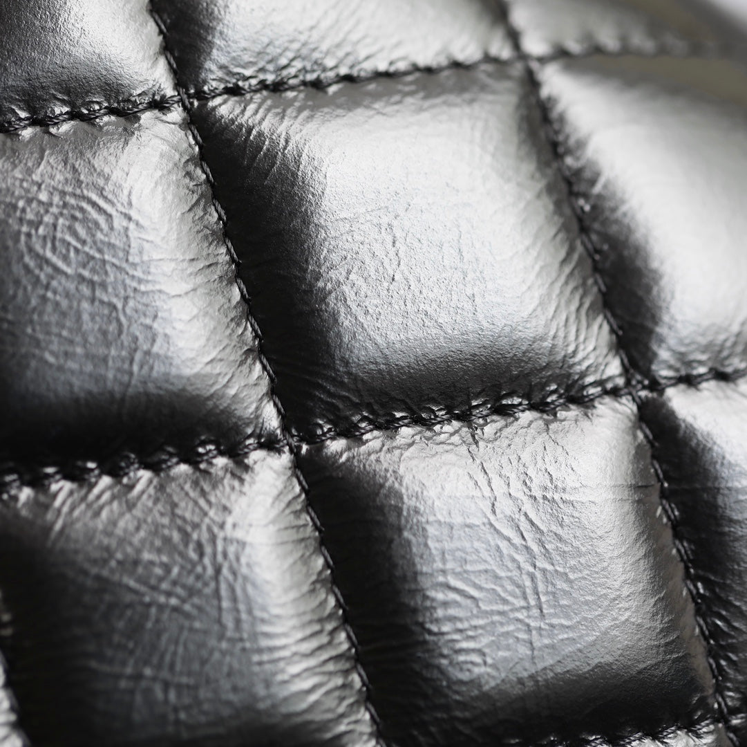 CC Kosmetikkoffer 17 Schwarzes Lammleder Silberne Beschläge 