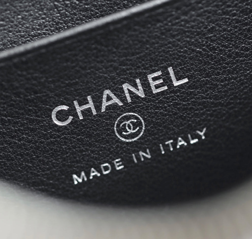 CC Kosmetikkoffer 17 Schwarzes Lammleder Silberne Beschläge 