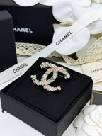 [⭐JeweliWhal]26C Pink-White Enamel Ice Cream Cone Double C Brooch