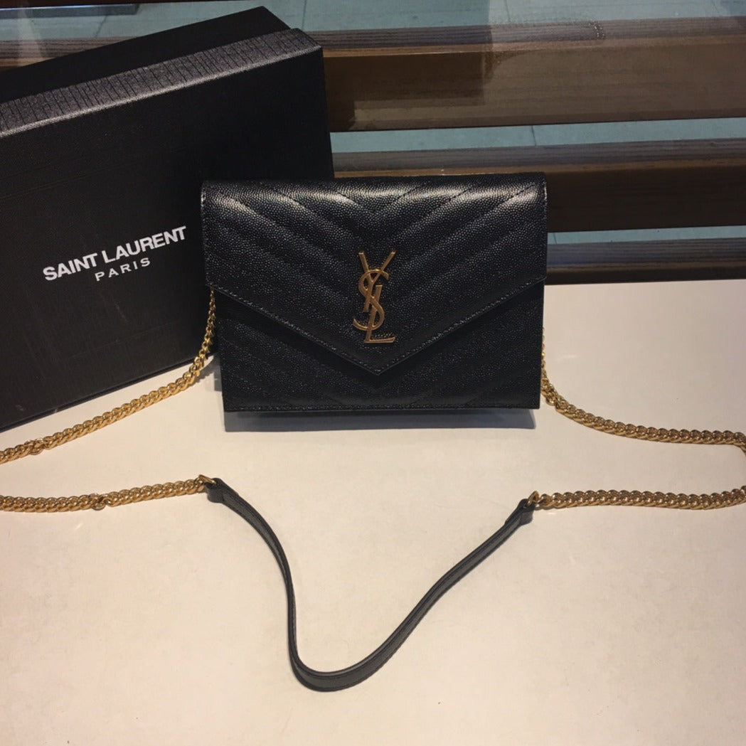 AVIAR 19 KETTENTASCHE AUS SCHWARZEM KALBSLEDER