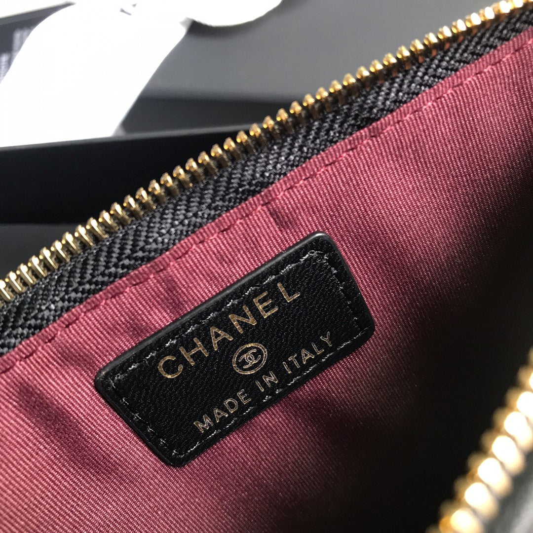 CC Handytasche 19,5" Schwarzes genarbtes Kalbsleder Gold Icon