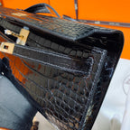 KELLY CUT 31 IN BLACK SHINY ALLIGATOR LEATHER WITH GOLD HARDWARE (MADE-TO-ODER)
