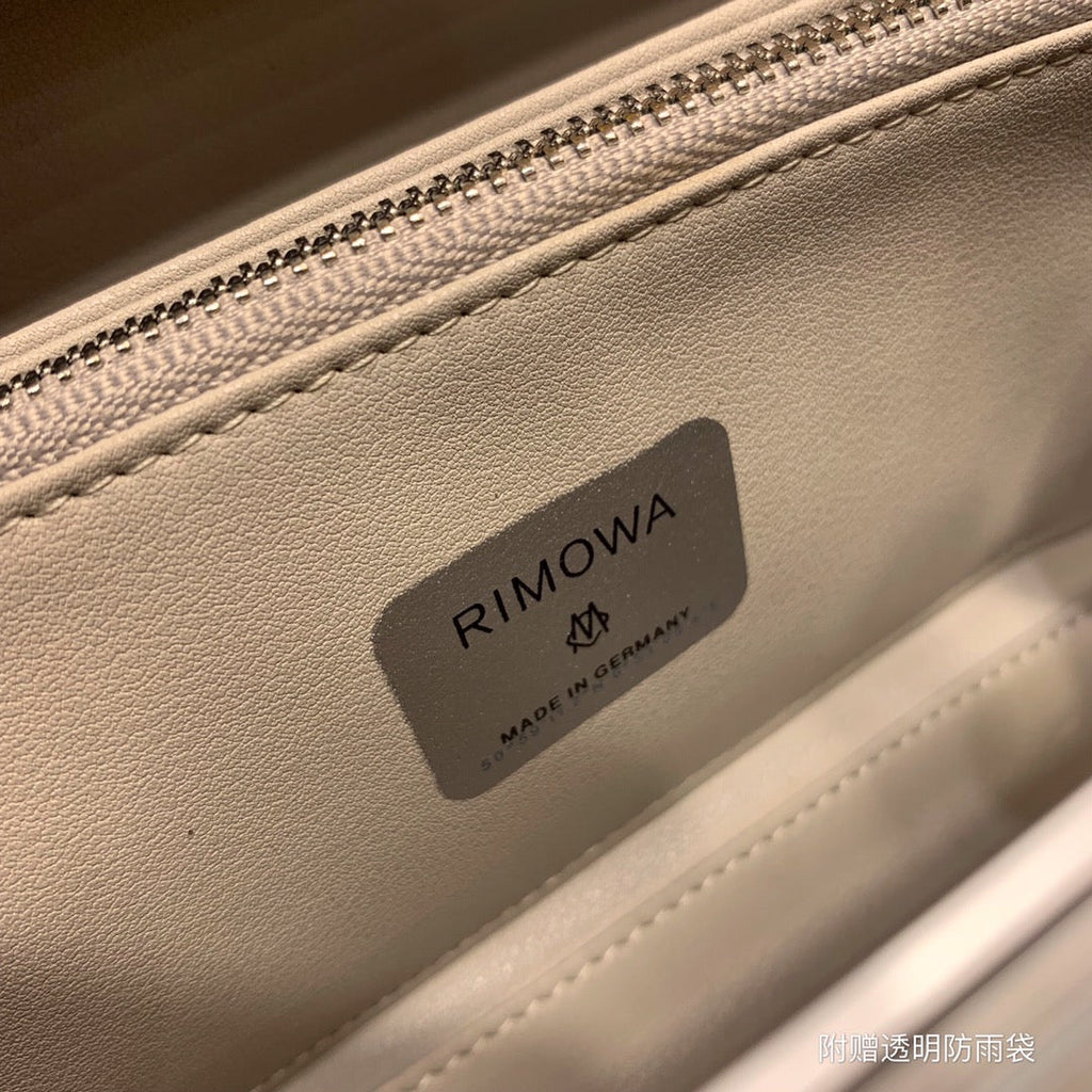 RIMOWA 20-teilige Koffer-Kollektion aus silberfarbenem Aluminium und Magnesium