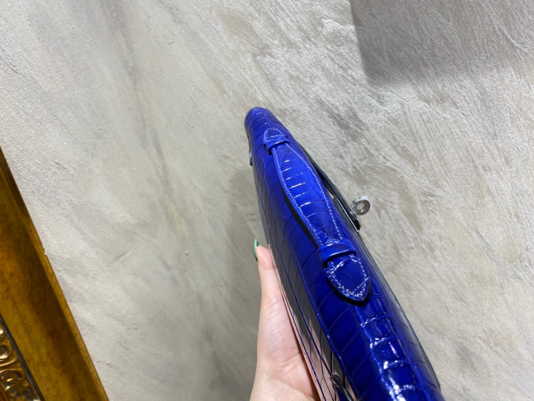 KELLY CUT 31 IN ADMIRAL BLUE SHINNY ALLIGATOR LEATHER WITH SILVER HARDWARE (MADE-TO-ODER)