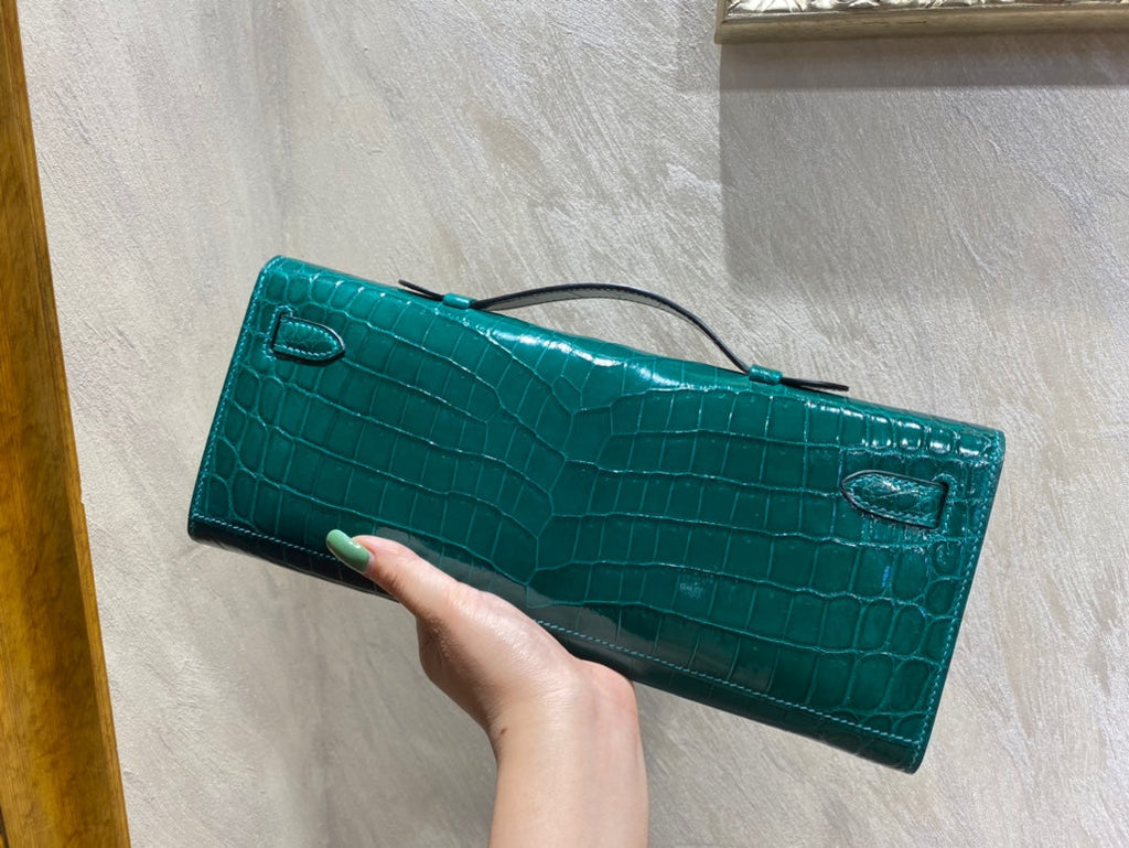KELLY CUT 31 IN PINE GREEN SHINNY ALLIGATOR LEATHER WITH GOLD HARDWARE (MADE-TO-ODER)