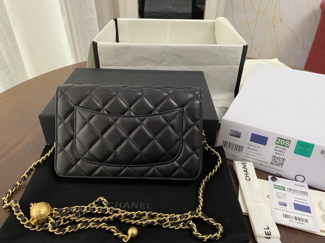 KLASSISCHE WOC 19CM SCHWARZES LAMMLEDER GOLDENE BESCHLÄGE