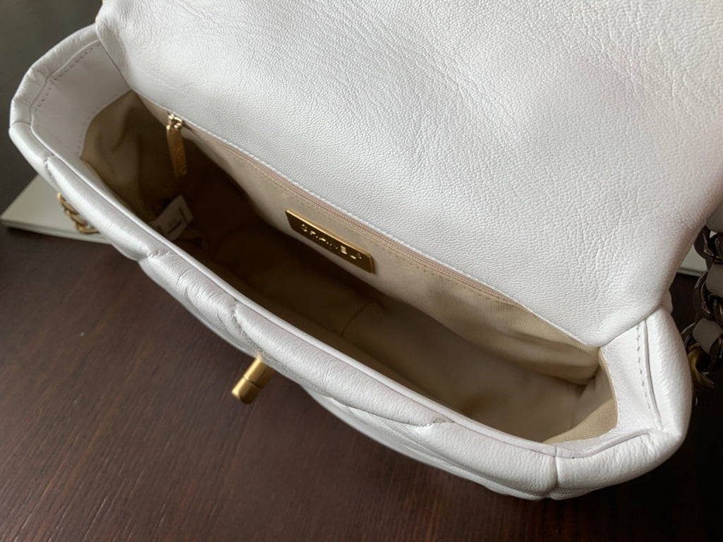 19 Klapptasche 30 Weißes Ziegenleder 