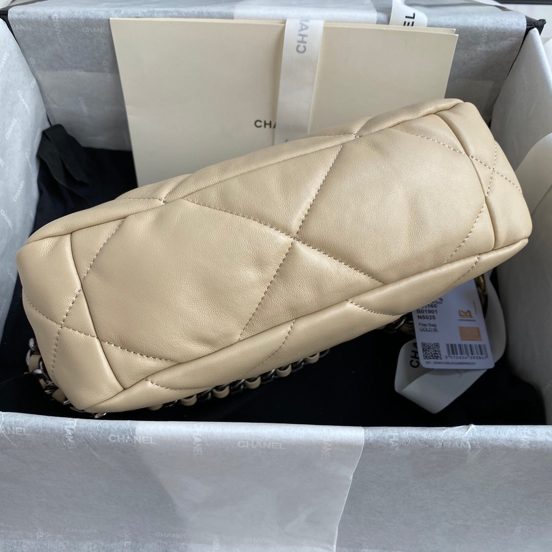 CC MEDIUM 26 Klapptasche in Beige Creme Lammleder