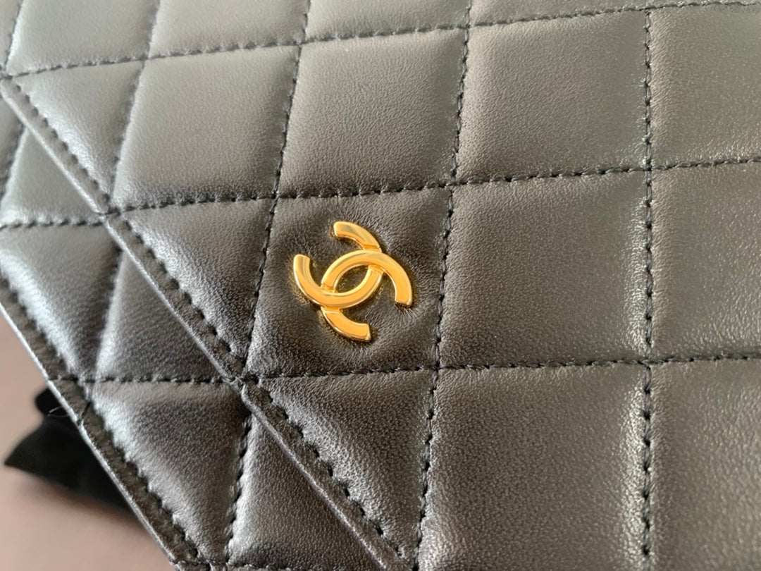 WOC 19CM SCHWARZES LAMMLEDER GOLDENE BESCHLÄGE