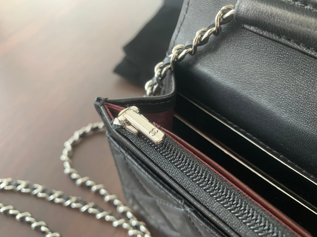 WOC 19CM SCHWARZES LAMMLEDER SILBERNE BESCHLÄGE