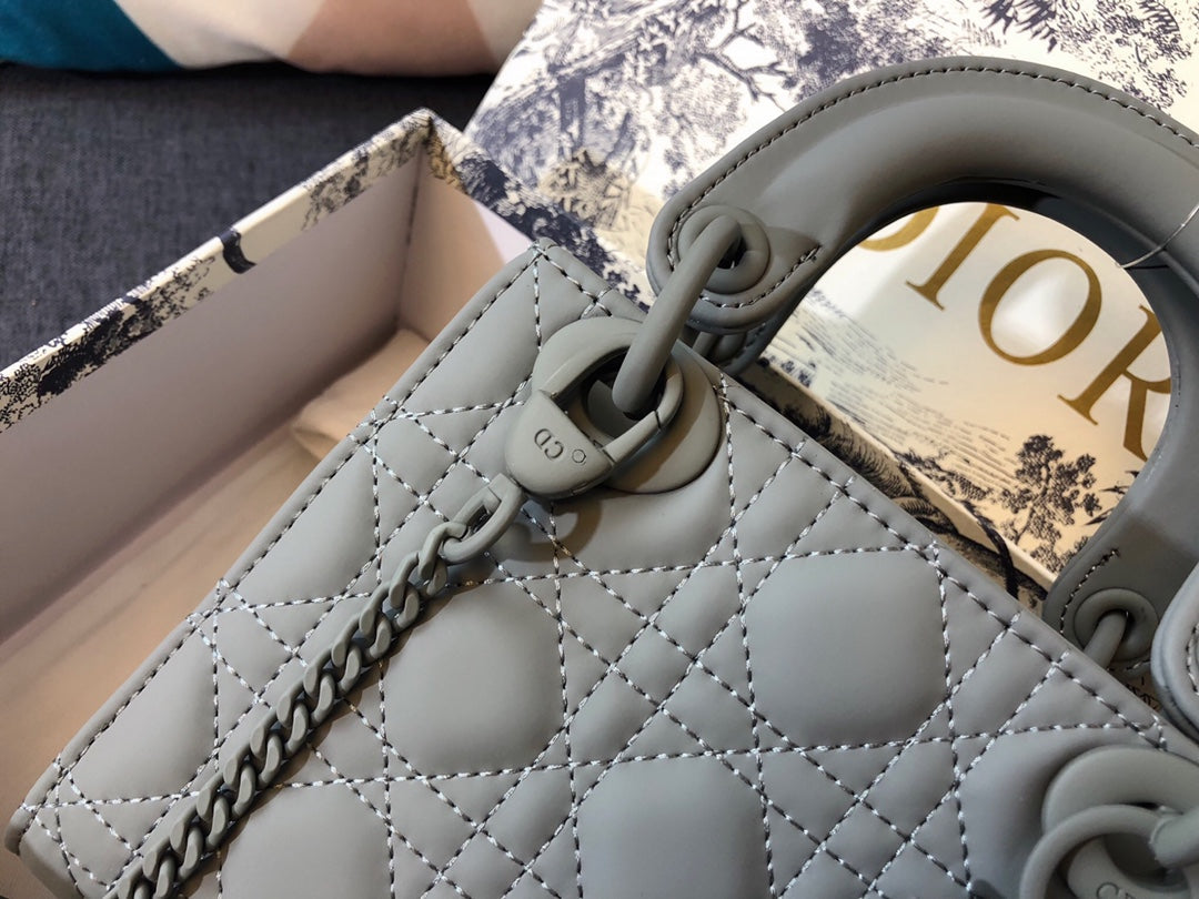 MINI LADY 17 TASCHE IN GRAUEM KALBSLEDER