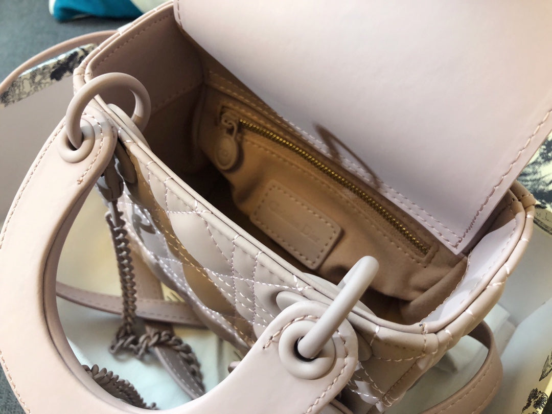 MINI LADY 17 TASCHE IN HELLROSA KALBSLEDER