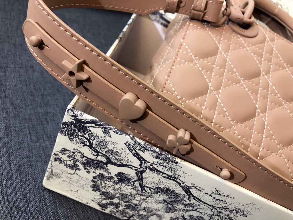 MEDIUM LADY 20er-Packung in kamelbraunem Kalbsleder