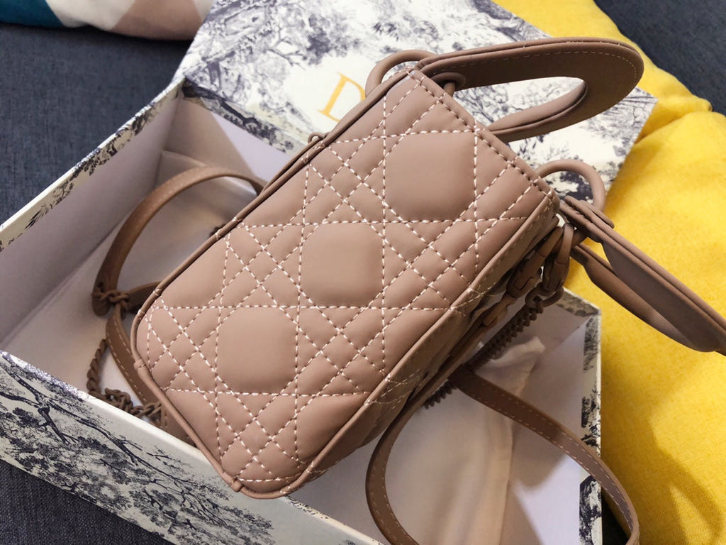 MINI LADY 17 TASCHE IN KAMELBRAUNES KALBSLEDER