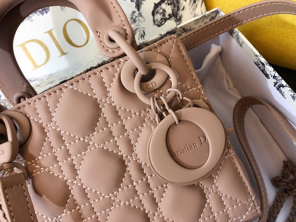 MINI LADY 17 TASCHE IN KAMELBRAUNES KALBSLEDER