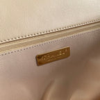 Große CC 30-Klapptasche in beige-cremigem Lammleder