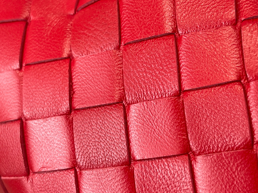 MINI JODIE 27 IN ROTEM LAMMLEDER