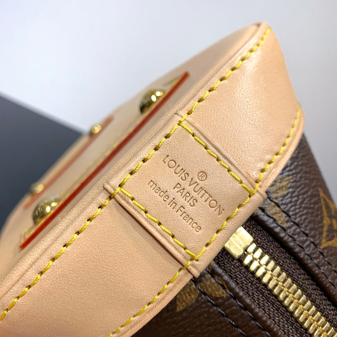 ALMA BB 23 IN BRAUNEM MONOGRAMM-CANVAS UND BEIGEM KALBSLEDERBESATZ MIT GOLDENER SCHNALLE