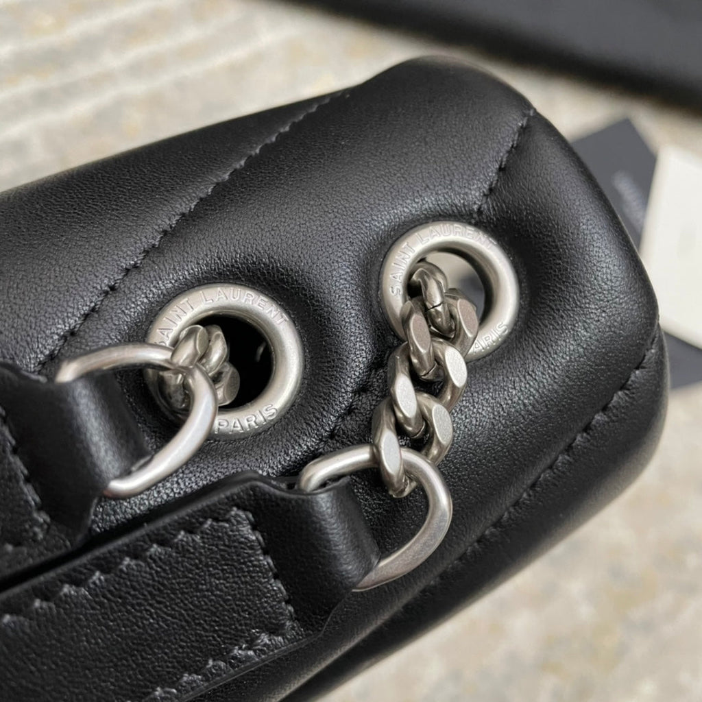 LOULOU SMALL 25 IN SCHWARZES LAMMLEDER SILBERNE BESCHLÄGE